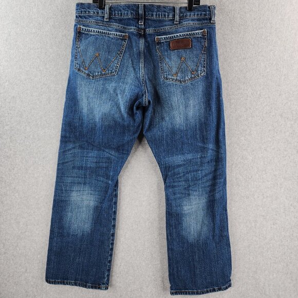 Wrangler Retro Jeans Mens 36x30 Relaxed Boot Cut Western Cowboy Rodeo Denim - Picture 1 of 10